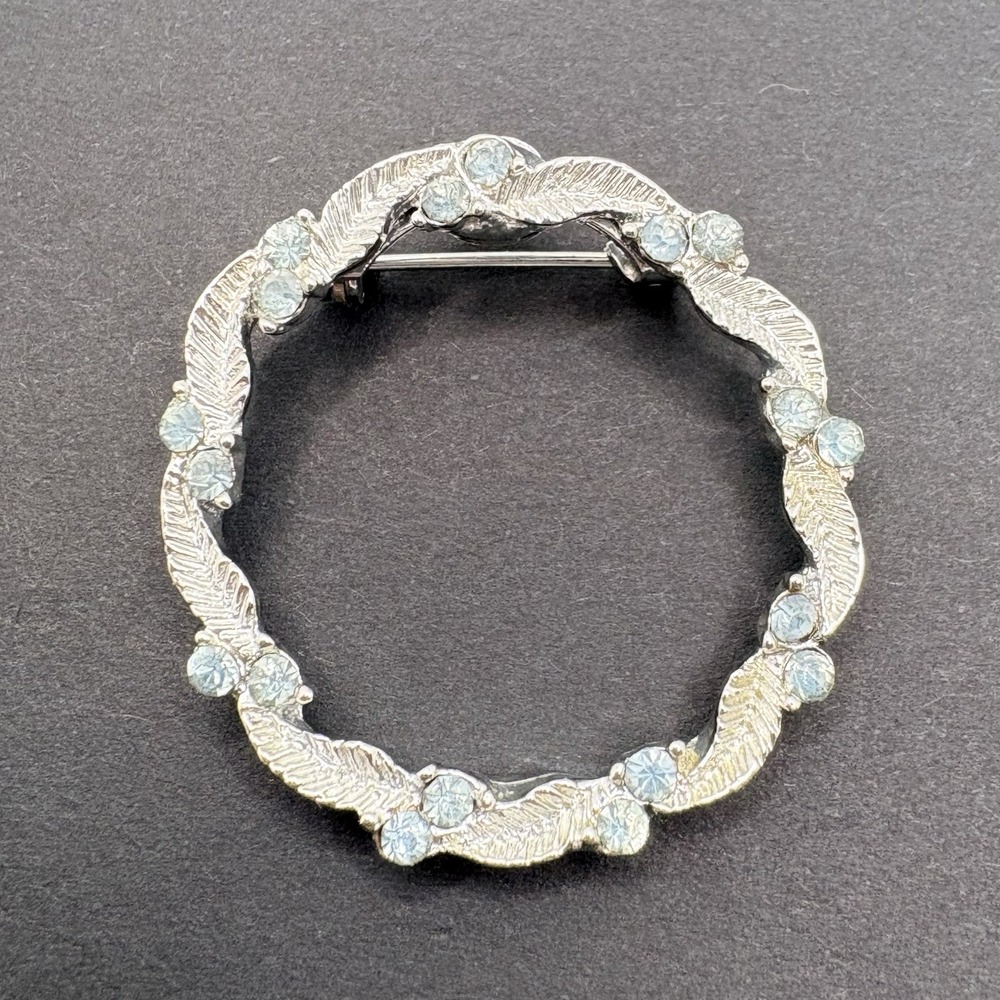 Vintage Gerry's Blue Rhinestones Textured Silver Tone Wreath Brooch 1.25"